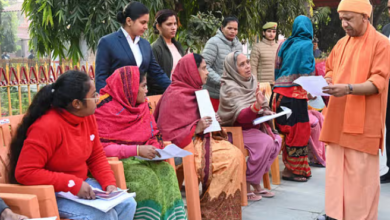 Photo of जनता दर्शन: सीएम योगी ने कहा- ‘घबराइए मत, हर शिकायत पर कराएंगे प्रभावी कार्रवाई’