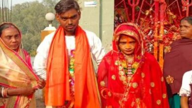 Photo of अहमदाबाद से बिहार के जमुई आई और पूरी रात स्टेशन पर अकेली रही लड़की, सुबह उठते ही कर दिया यह काम…