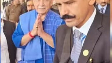 Photo of अयोध्या पहुंचे जम्मू कश्मीर के उपराज्यपाल मनोज सिन्हा