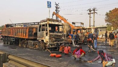 Photo of जयपुर हादसा: 12 लोग जिंदा जले, हवा में उड़ रहे पक्षी भी नहीं बचे