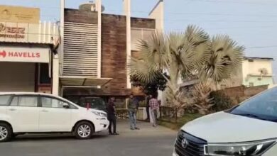 Photo of IT Raid: धार में  इनकम टैक्स का छापा, बड़े व्यापारियों के 12 ठिकानों पर जांच जारी