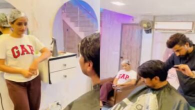 Photo of सैलून में बाल कटवाने गया शख्स, पलट-पलट ताड़ने लगा लड़की, फिर नाई ने पूरी कर दी मनोकामना!