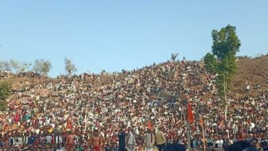 Photo of छतरपुर में हुआ ऐतिहासिक दंगल, पुरुष के साथ महिला पहलवानों ने भी दिखाया दम, जानें किसको मिला पुरस्कार