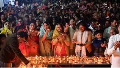 Photo of आचार्यश्री विद्यासागर महाराज के पहले समाधि स्मृति दिवस पर 1008 दीपों से की गई महाआरती