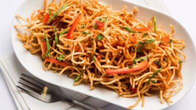 Photo of इस आसान रेसिपी से मिनटों में तैयार करें Chilli Cheese Noodles