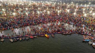 Photo of माघ पूर्णिमा के अमृत स्नान पर संगम तट पर उमड़ी श्रद्धालुओं की भीड़