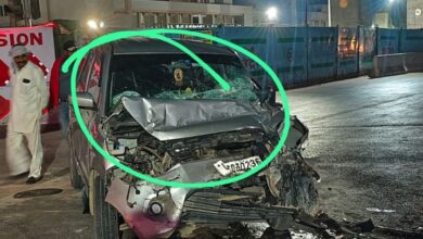 Photo of महरौली बदरपुर रोड पर भीषण सड़क हादसा, डिवाइडर से टकराकर कार के उड़े परखच्चे