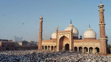 Photo of आज मनाया जा रहा ईद-उल-फितर का त्योहार, लोगों ने गले लगकर दी ईद की बधाई