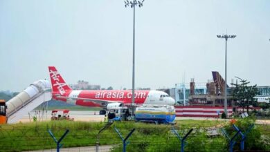 Photo of उड़ान भरते ही एयर एशिया विमान के इंजन में लगी आग, कुआलालंपुर में हुई लैंडिंग