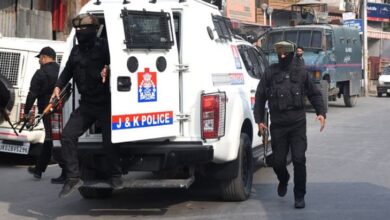 Photo of जम्मू-कश्मीर: हंदवाड़ा के हफरूदा वन में संदिग्ध वस्तु मिलने से मचा हड़कंप