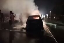 Photo of जालंधर: ब्लैक आउट के दौरान सड़क पर चलती कार में लगी आग