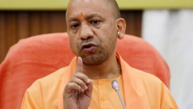 Photo of आतंकवाद एक ‘कुत्ते की दुम’ की तरह है,यह प्यार की भाषा मानने वाला नहीं है: सीएम योगी!