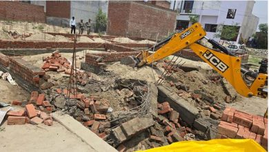 Photo of बरेली में अवैध निर्माण पर फिर चला बीडीए का बुलडोजर, तीन स्थानों पर की ध्वस्तीकरण की कार्रवाई