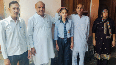 Photo of मेडिकल स्टोर संचालक की बेटी ने प्रदेश में पाया दूसरा स्थान, कॉमर्स संकाय में 495 अंक हासिल किए