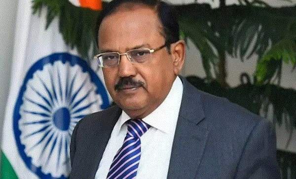 Photo of भारत के एक्शन से गिड़गिड़ाने लगा पाकिस्तान, ISI चीफ और NSA ने अजीत डोभाल को किया फोन; क्या हुई बात?