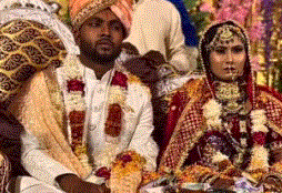 Photo of ‘सब तेरा ही है भाई, सब्र रख!’ दुल्हन की गोद में रखे थे नेग के पैसे, दूल्हे ने चुपके से पार कर दी एक नोट!