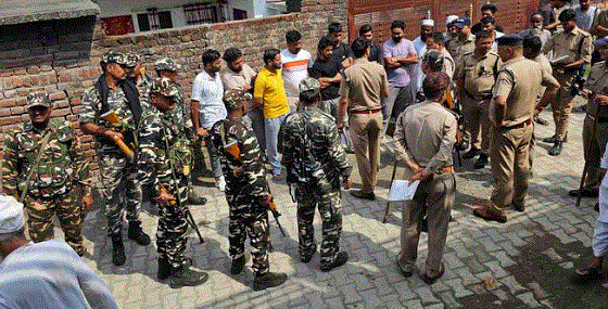 Photo of ऑपरेशन सिंदूर के बाद हाई अलर्ट पर देहरादून पुलिस, संदिग्धों को थाने लाकर की जा रही पूछताछ