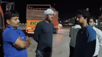 Photo of Haryana: गोरक्षकों ने किया स्टिंग, पुलिस कर्मचारी रिश्वत लेते हुए कैमरे में कैद