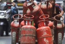 Photo of लगातार तीसरे महीने सस्ता हुआ LPG सिलेंडर, दिल्ली से कोलकाता तक कितने घटे दाम?