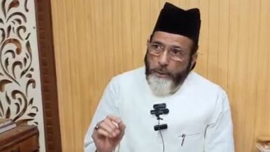 Photo of बरेली में मौलाना तौकीर रजा ने किया गिरफ्तारी देने का एलान