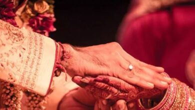 Photo of कहीं घरवालों के दबाव में तो शादी नहीं कर रहा पार्टनर? Arrange Marriage कर रहे हैं…