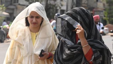 Photo of दिल्ली में उमस भरी गर्मी : तापमान 39 डिग्री पार, आज से बादल और बारिश की उम्मीद