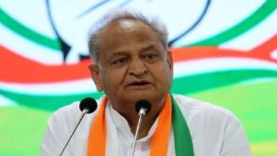 Photo of कांग्रेस की संविधान बचाओ रैली में गरजे नेता, गहलोत बोले- अंग्रेजों जैसी है भाजपा की नीति