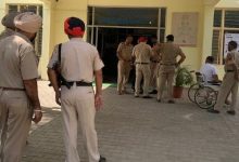 Photo of फर्जी एनकाउंटर की फर्जी कहानी: सादे कपड़े, चोरी की गाड़ी और दूसरे की राइफल… 