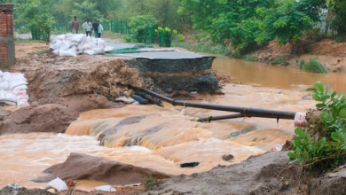 Photo of लगातार बारिश के कारण गया के कई गांवों में घुसा पानी, सड़कें भी टूटीं