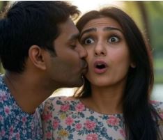 Photo of ‘आओ, मैं अकेला हूँ… मुझे गले लगाओ’, महिला के साथ गया पेड़ के पीछे