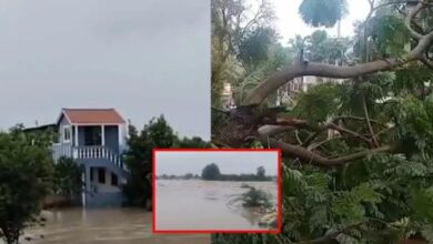Photo of कर्नाटक में भारी बारिश से बाढ़ जैसे हालात, धारवाड़ के स्कूलों में छुट्टी घोषित