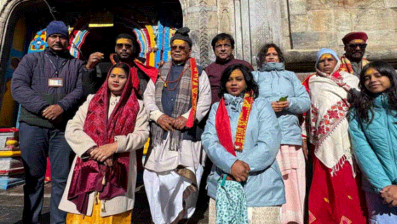 Photo of बाबा केदार के दर्शन को पहुंचे केंद्रीय मंत्री जीतन राम मांझी, रुद्राभिषेक कर लिया आशीर्वाद