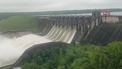 Photo of डबरा में सिंध नदी ऊफान पर, बाढ़ प्रभावित गांव से प्रशासन ने किया 250 ग्रामीणों का रेस्क्यू