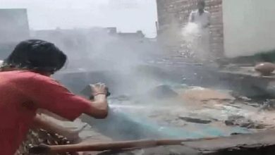 Photo of सिलेंडर ब्लास्ट से घर की छत उड़ी,खाना बनाते समय आग लगी…