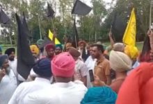 Photo of जगरांव में भड़के किसान: लैंड पूलिंग नीति के फायदे समझाने पहुंची सरकारी टीम का विरोध