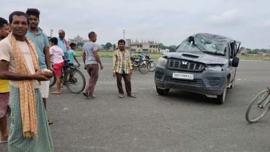 Photo of बिहार: एयरपोर्ट के रनवे पर हादसा, 10 फीट हवा में चार बार उछली गाड़ी