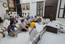 Photo of चीफ खालसा दीवान को आदेश: 41 दिन में अमृतपान करें सदस्य, दाढ़ी को नहीं लगाएंगे कलर