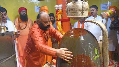 Photo of अमरनाथ यात्रा 2025: शंकराचार्य मंदिर में हुई पवित्र छड़ी मुबारक की पूजा