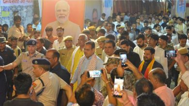 Photo of सीएम भजनलाल शर्मा ने पत्नी के साथ किए श्रीनाथजी के दर्शन