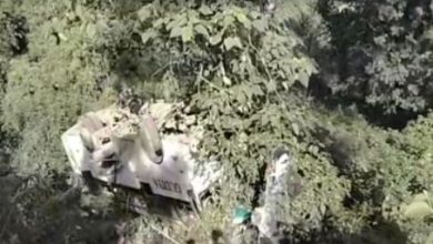 Photo of पंजाब से श्रद्धालुओं को लेकर जा रही बस खाई में गिरी