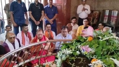 Photo of श्रावणी मेले के दौरान अशोक धाम में उमड़ा श्रद्धालुओं का सैलाब, डिप्टी सीएम ने किया रुद्राभिषेक