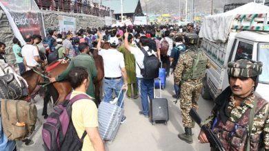Photo of अमरनाथ यात्रा: दस दिन में 1.45 लाख भक्तों ने किए बाबा के दर्शन
