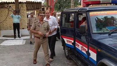 Photo of कानपुर: दीनू के साथी वकीलों समेत सात के खिलाफ गैर जमानती वारंट जारी