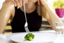Photo of क्‍या आप भी वजन कम करने के ल‍िए फॉलो करते हैं Crash Diet? 
