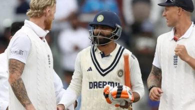 Photo of Ben Stokes हैंडशेक विवाद के कारण बन गए ‘विलेन’, यूजर्स ने सोशल मीडिया पर जमकर लताड़ा