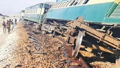 Photo of पाकिस्तान के जाफर एक्सप्रेस में हुआ ब्लास्ट, तीन डिब्बे पटरी से उतरे