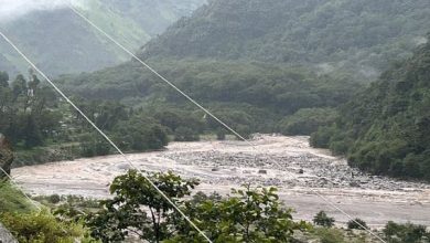 Photo of मूसलाधार बारिश से मची तबाही, मोटर पुल और लकड़ी का पुल बहा; 50 से अधिक परिवार प्रभावित