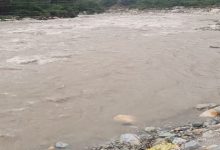 Photo of कुछ जगहों पर नदियों का जलस्तर खतरे के पास पहुंचा, बैराज- जलाशय के जल स्तर की हो रही है निगरानी