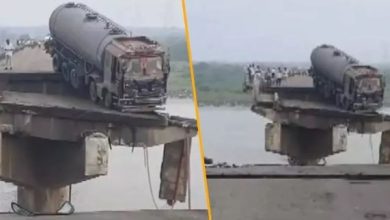 Photo of गुजरात के वडोदरा में ब्रिज टूटा, कई वाहन नदी में गिरे; तीन लोगों की मौत