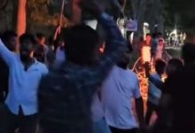 Photo of नाबालिग लड़की ने की आत्महत्या, परिजनों का हंगामा, सड़क जाम और आगजनी